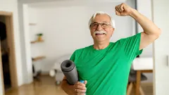 Träning för dig som är över 45: Tränaren tipsar om fyra stående övningar för platt mage