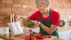 Ett enkelt steg mot ett långt liv: Det här äter människor som blir 100 år