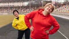 Den viktigaste hemligheten bakom energi efter 60: Den effektiva 6-6-6-metoden för promenader